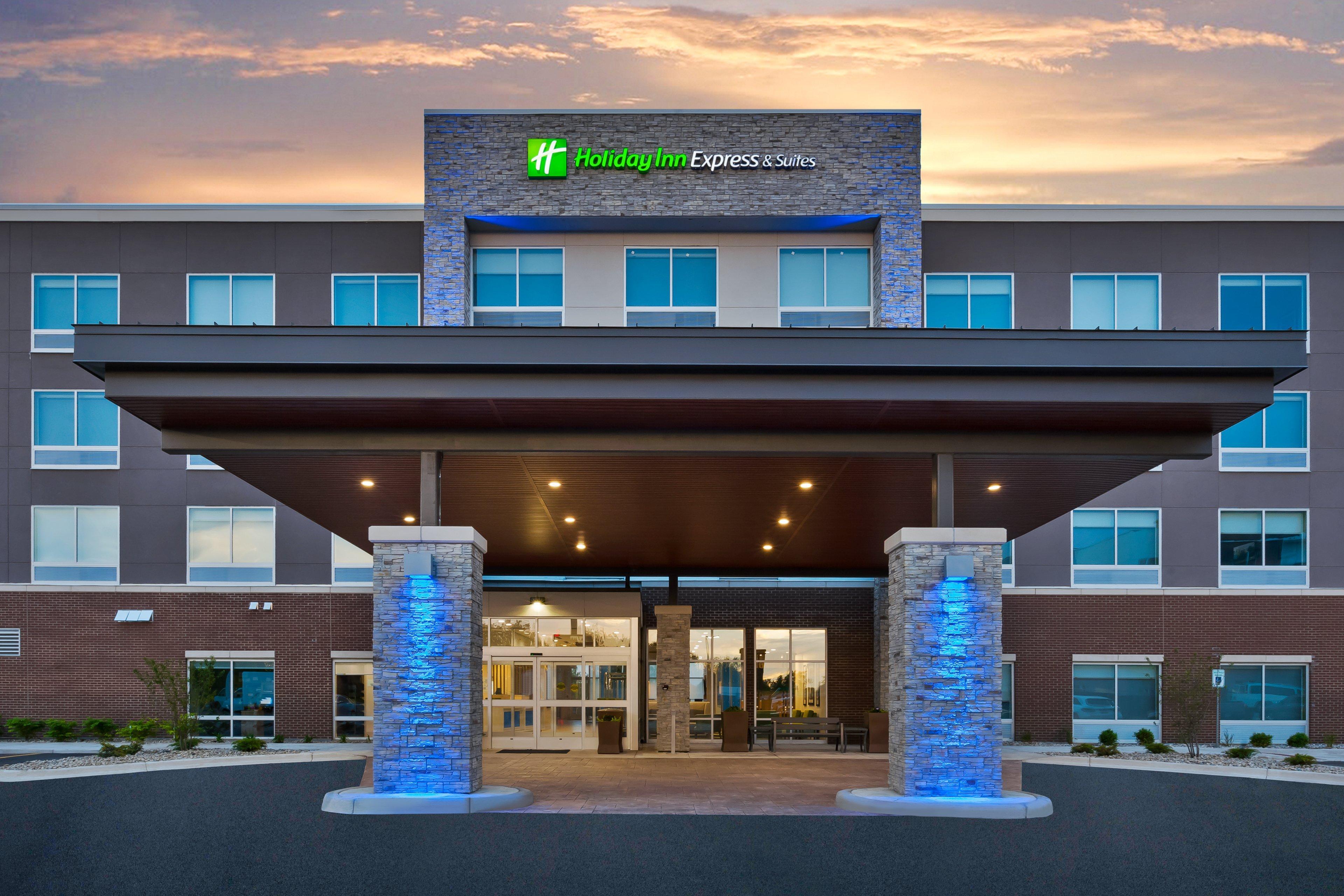 Holiday Inn Express & Suites - Grand Rapids Airport - South By Ihg Exterior foto