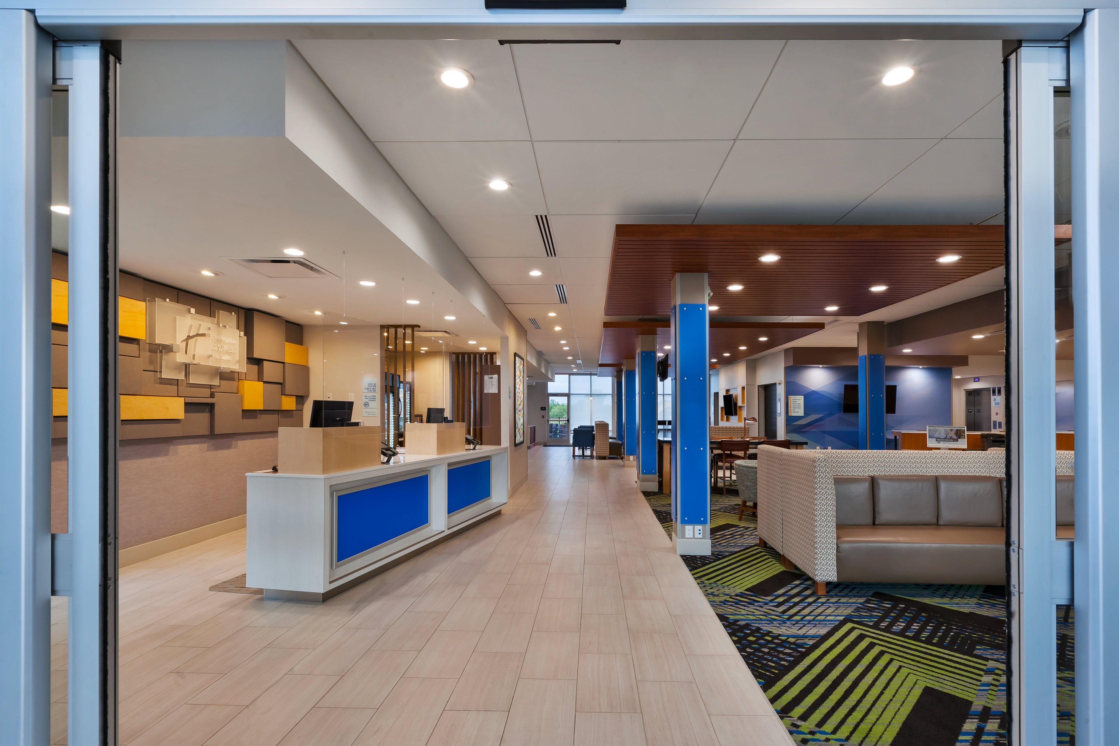 Holiday Inn Express & Suites - Grand Rapids Airport - South By Ihg Exterior foto